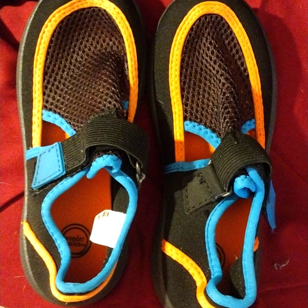 Boys/girls swim shoes